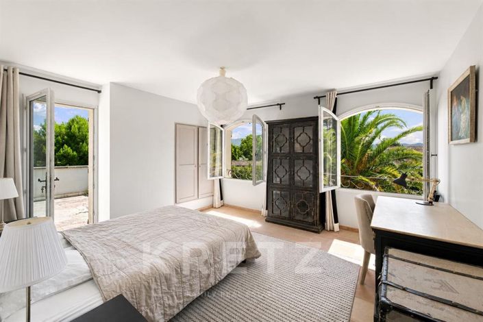 Image No.18-7 Bed House for sale