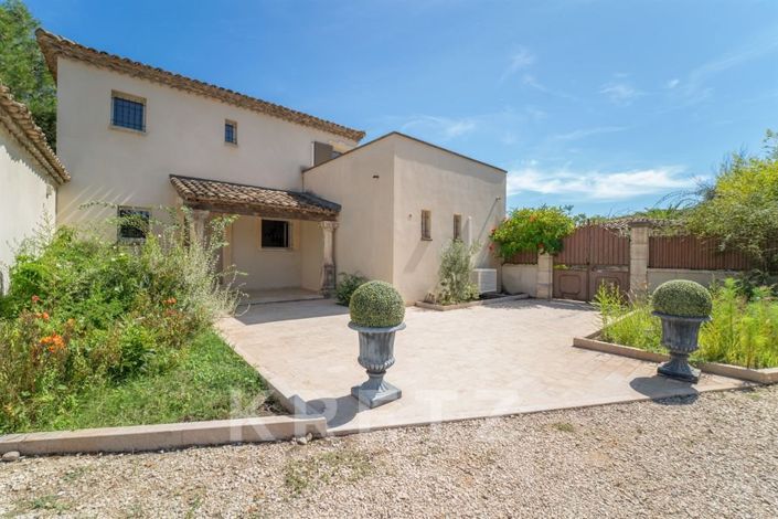 Image No.21-7 Bed House for sale