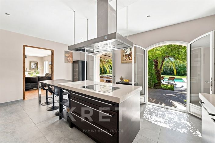 Image No.9-7 Bed House for sale