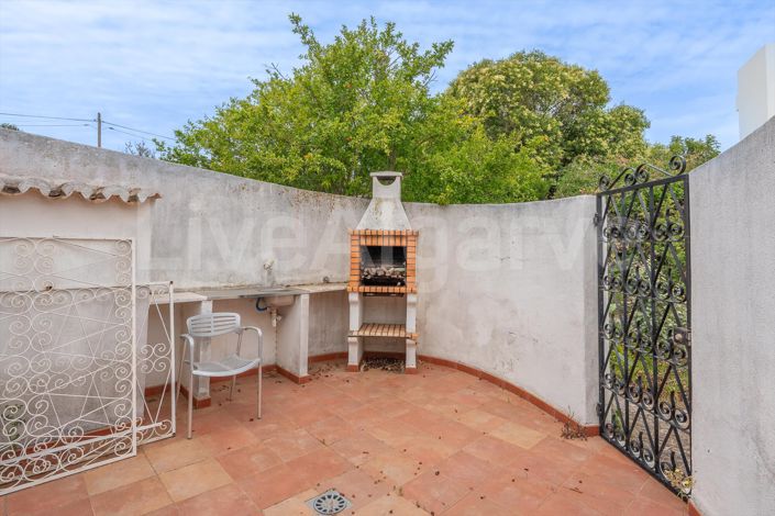 Image No.23-5 Bed House for sale