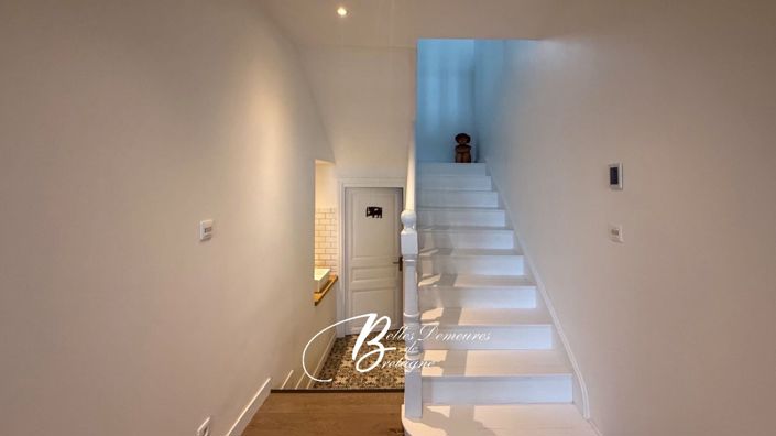 Image No.10-5 Bed House for sale
