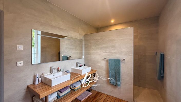 Image No.14-5 Bed House for sale