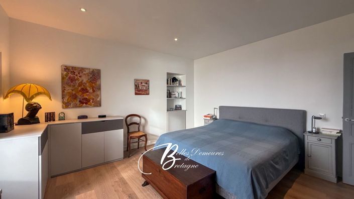 Image No.16-5 Bed House for sale