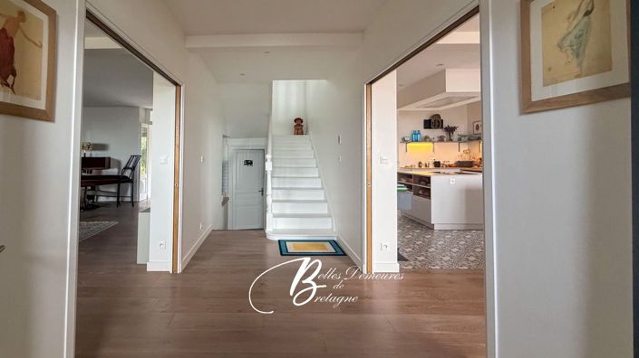 Image No.6-5 Bed House for sale