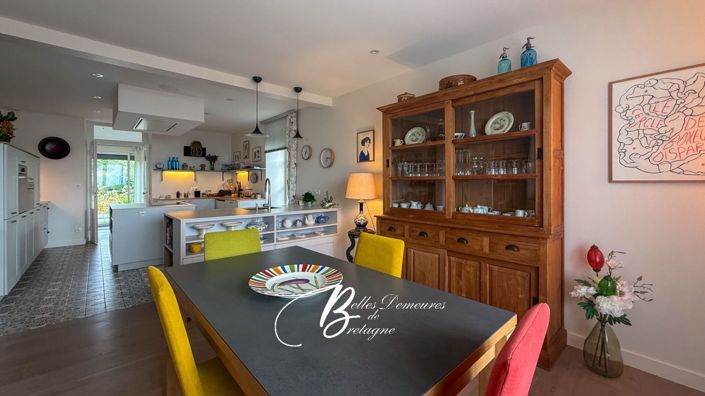 Image No.9-5 Bed House for sale