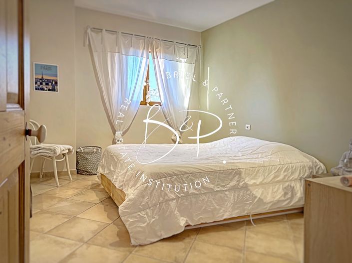 Image No.13-4 Bed House for sale