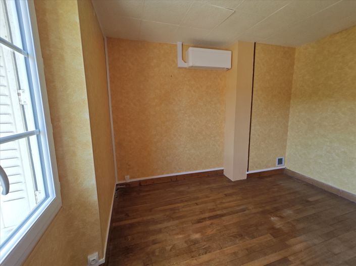 Image No.8-3 Bed House for sale