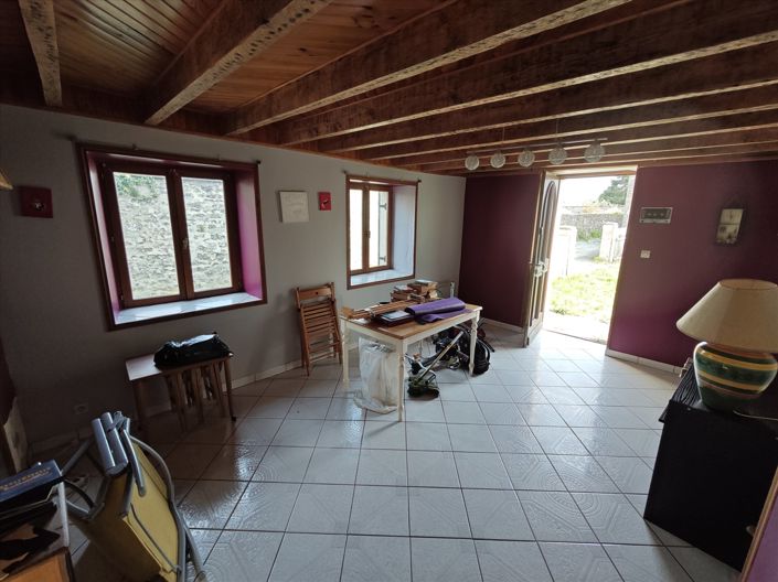 Image No.6-2 Bed House for sale