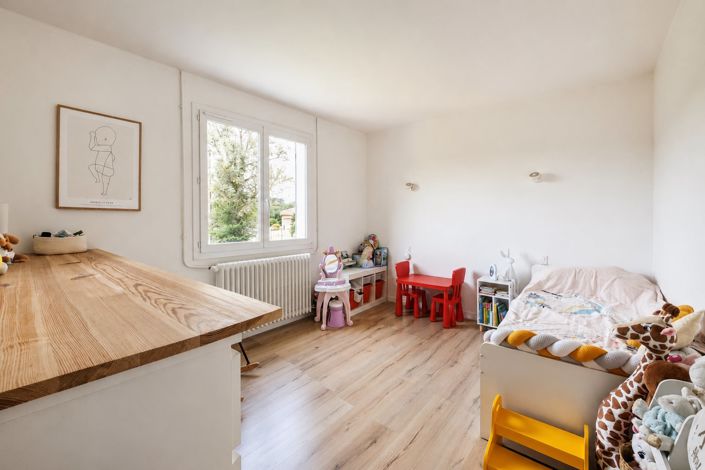Image No.18-4 Bed House for sale