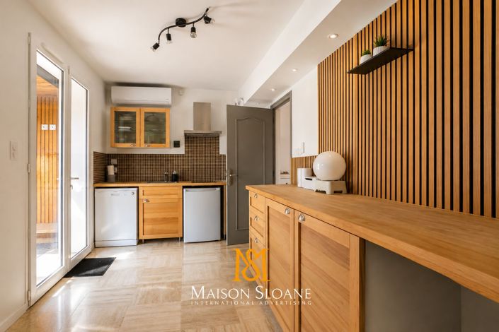 Image No.21-4 Bed House for sale