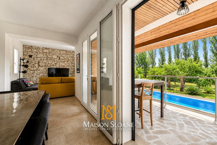 Image No.9-4 Bed House for sale
