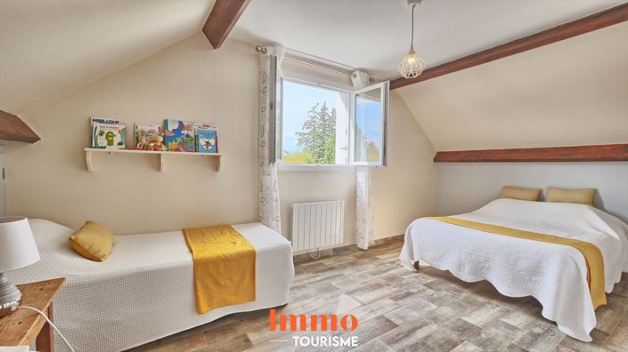 Image No.11-8 Bed House for sale