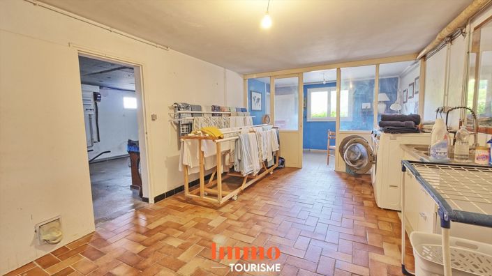 Image No.22-8 Bed House for sale