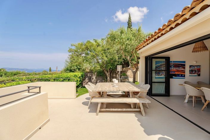 Image No.16-4 Bed House for sale