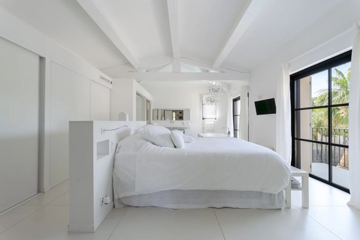 Image No.20-4 Bed House for sale