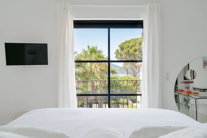 Image No.21-4 Bed House for sale