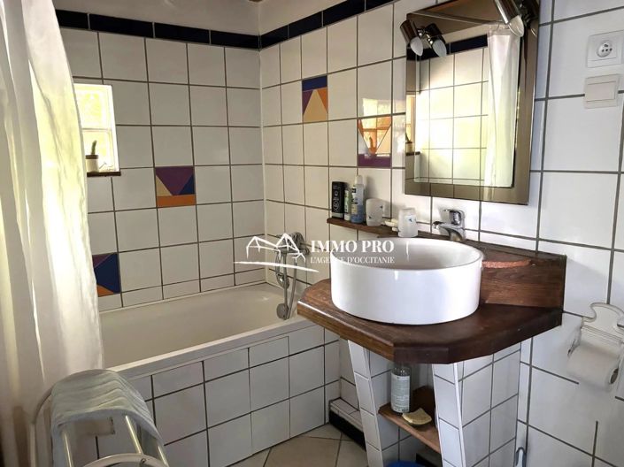 Image No.16-8 Bed House for sale