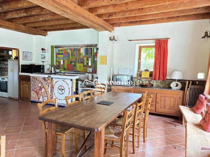 Image No.5-8 Bed House for sale