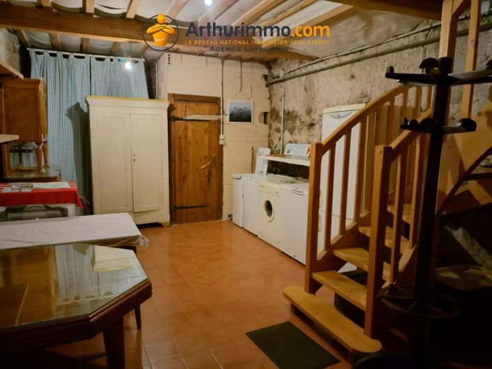Image No.23-2 Bed House for sale