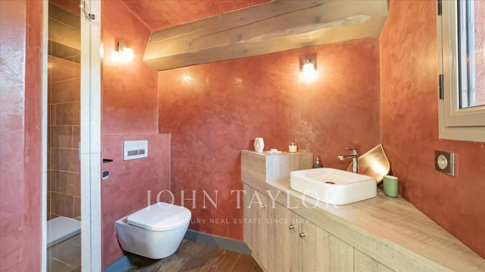 Image No.18-3 Bed House for sale