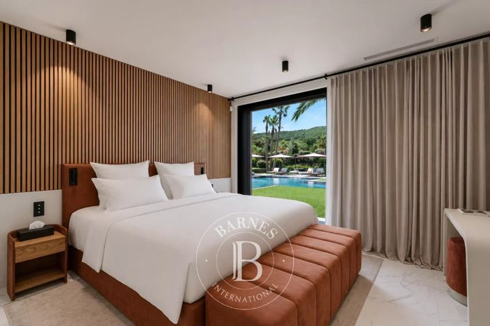 Image No.19-7 Bed House for sale