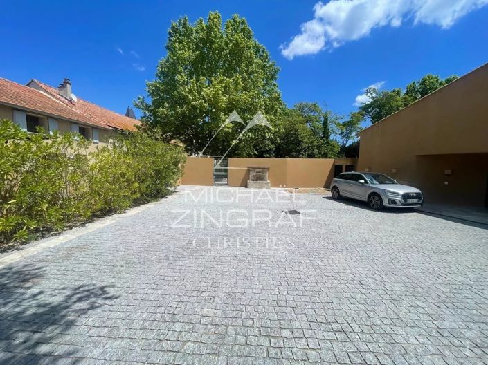 Image No.23-15 Bed Property for sale