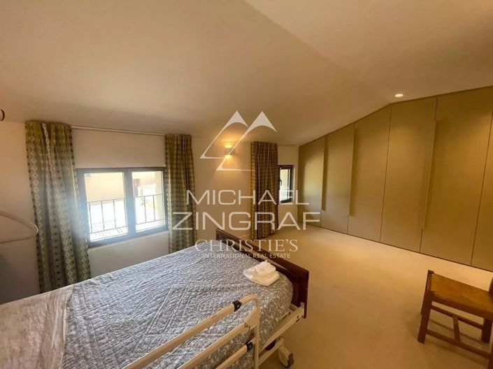 Image No.28-15 Bed Property for sale