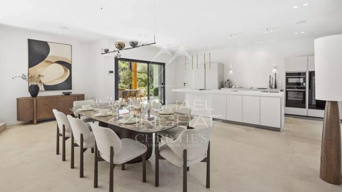 Image No.5-5 Bed House for sale