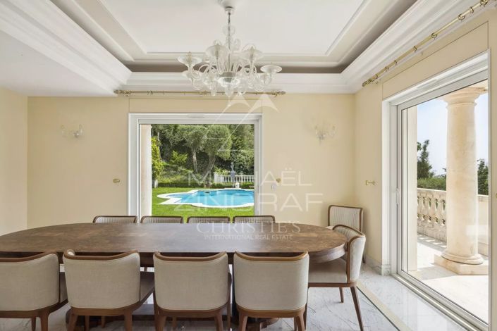 Image No.8-6 Bed House for sale