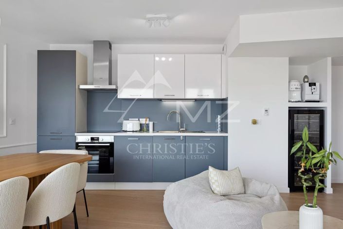 Image No.8-3 Bed Apartment for sale