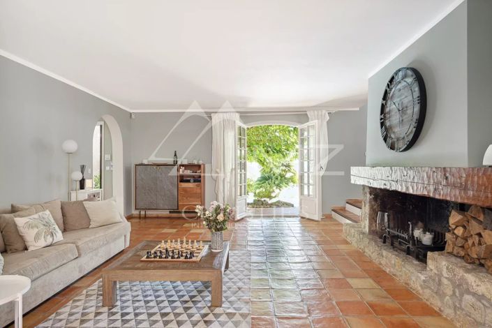Image No.5-4 Bed House for sale