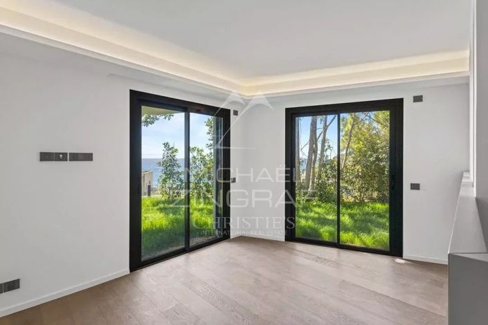 Image No.12-4 Bed Apartment for sale