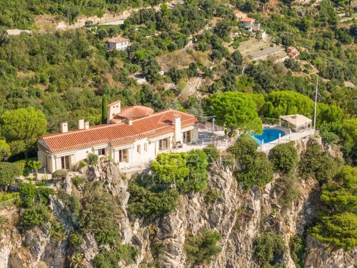 Image No.20-6 Bed House for sale