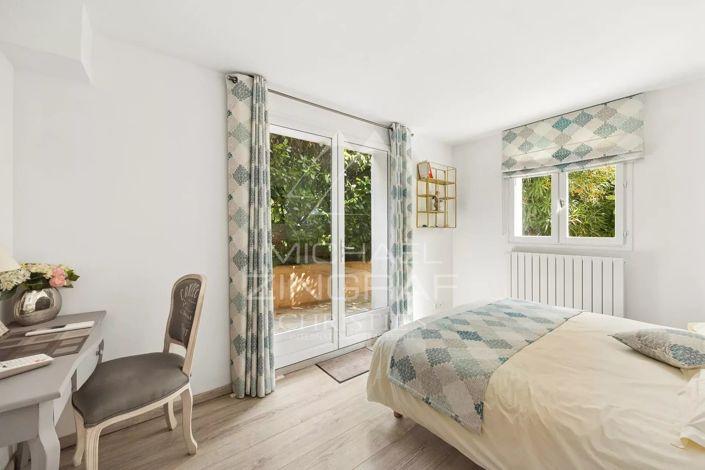 Image No.9-4 Bed House for sale