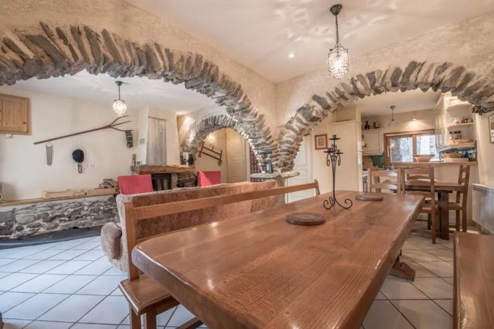 Image No.2-Maison de 6 chambres à vendre à Rhône-Alpes