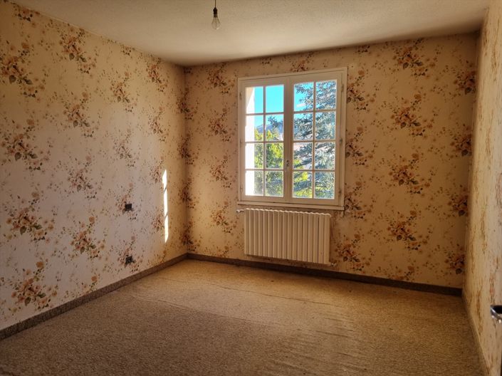 Image No.18-3 Bed House for sale