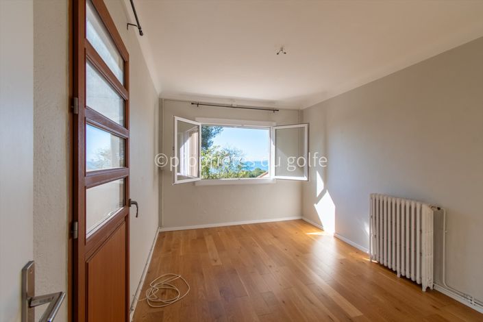 Image No.13-6 Bed House for sale