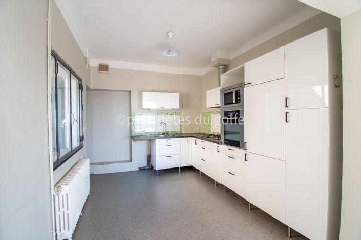 Image No.14-6 Bed House for sale