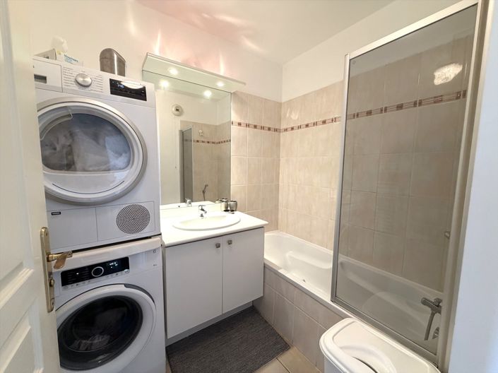 Image No.10-1 Bed Apartment for sale