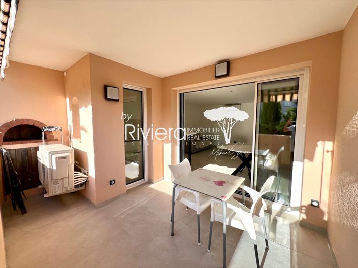 Image No.18-2 Bed Apartment for sale
