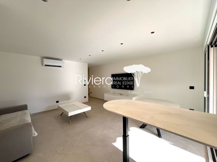 Image No.20-2 Bed Apartment for sale