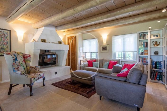 Image No.6-5 Bed House for sale