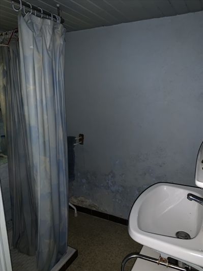 Image No.8-1 Bed House for sale