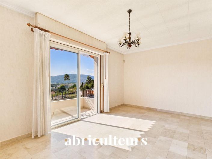 Image No.2-4 Bed Apartment for sale
