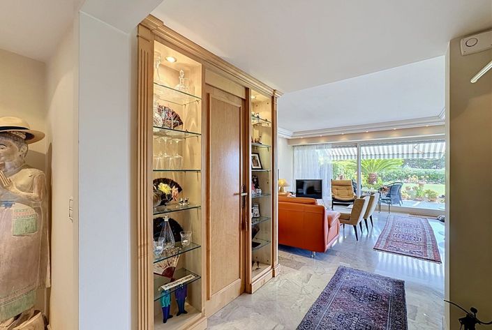 Image No.2-Appartement de 2 chambres à vendre à Cannes-la-Bocca