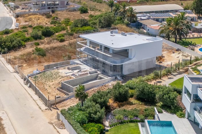 Image No.14-4 Bed House for sale