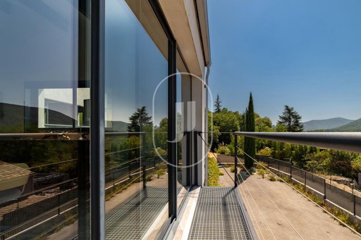 Image No.2-3 Bed House for sale