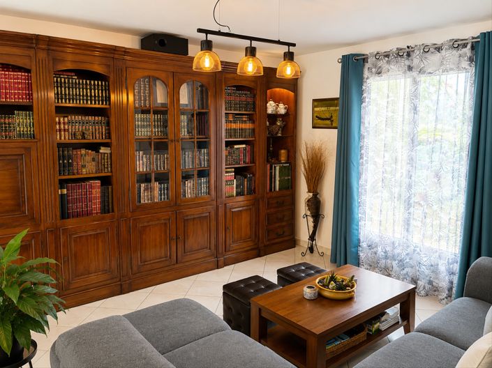 Image No.6-3 Bed House for sale