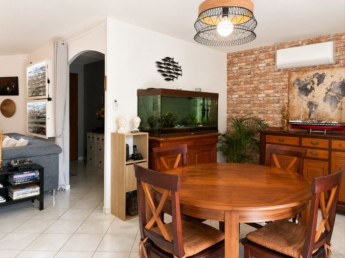 Image No.8-3 Bed House for sale