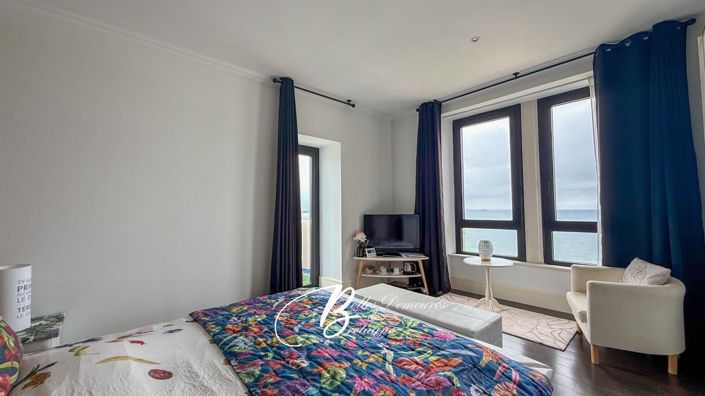 Image No.10-8 Bed House for sale
